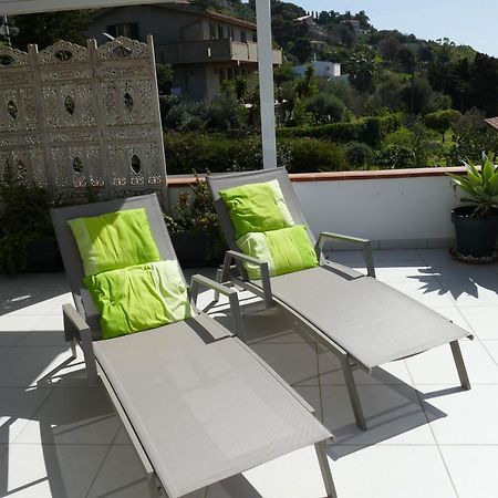 Villa Emily ลิกาตา ภายนอก รูปภาพ